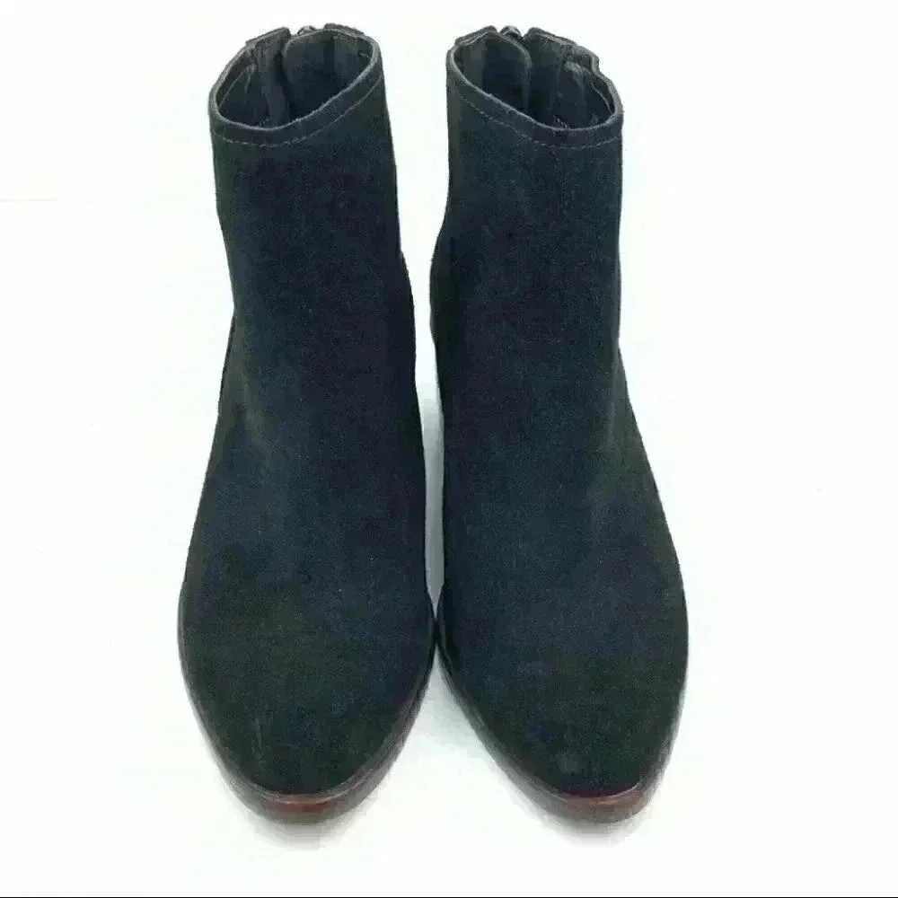 Antonio Melani ankle booties size 6.5 black suede